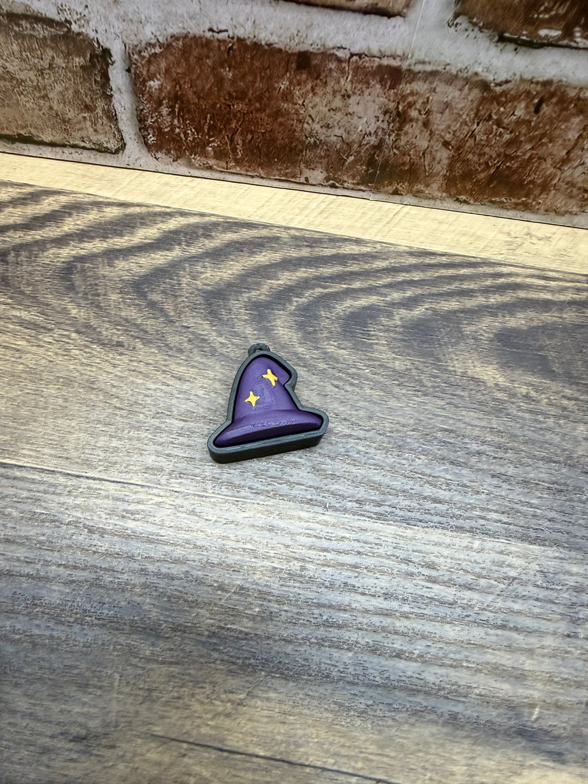 Witches Hat Clicker