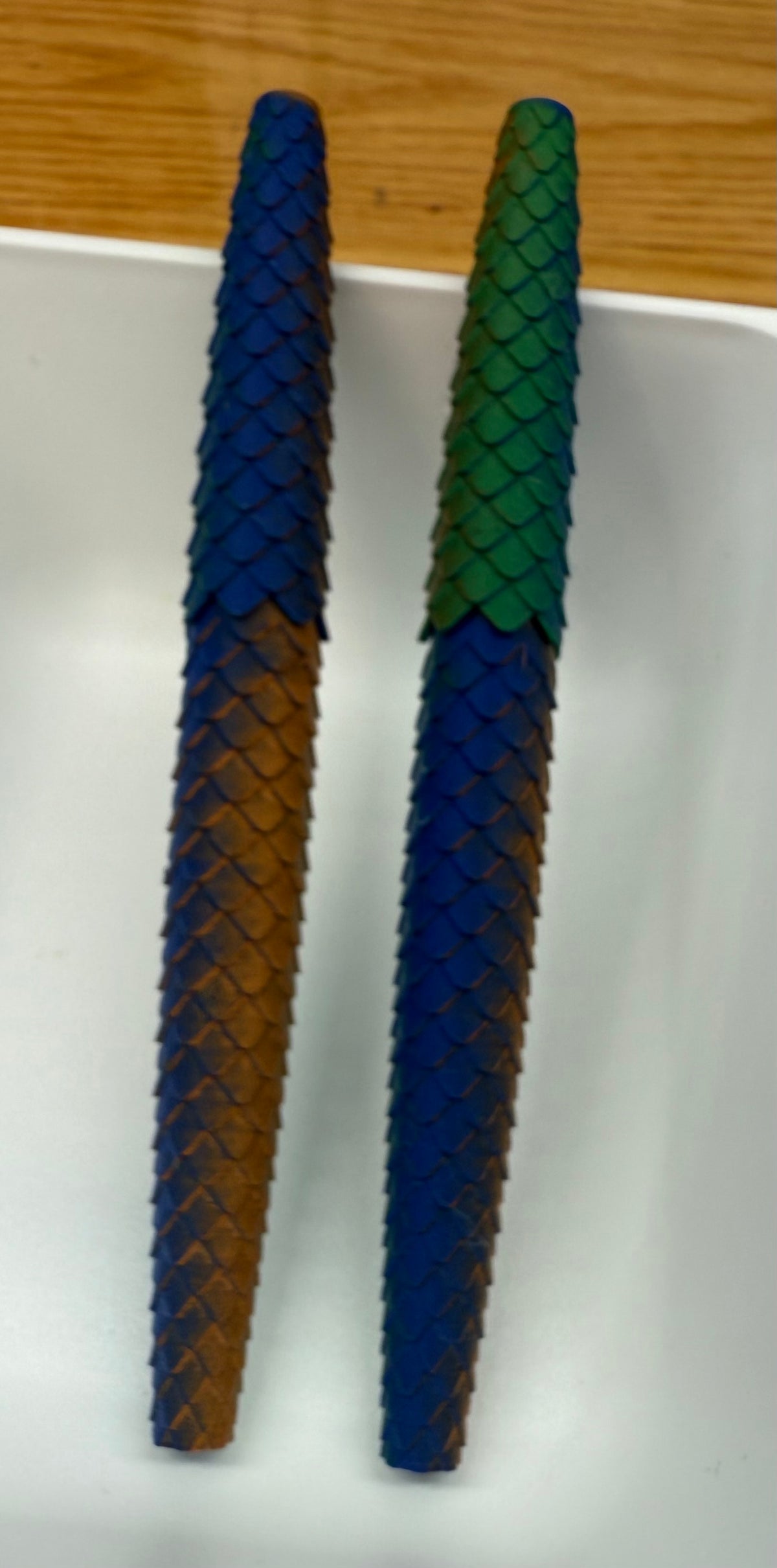 2 Dragon Scale Gel Pens