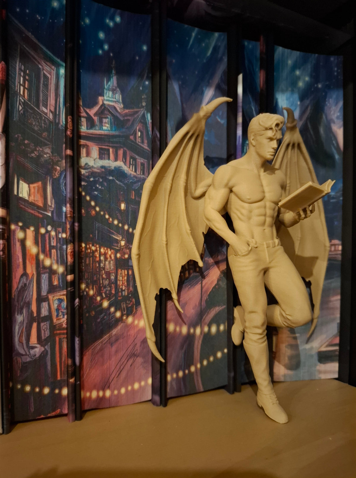 Winged Male Shelf Sitter