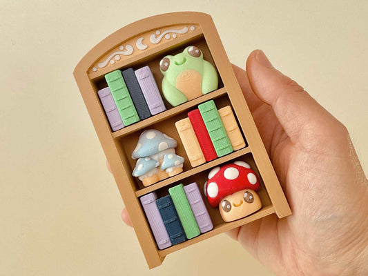 Large Cozy Booknook Clicker